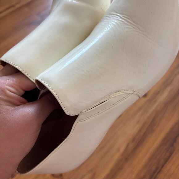 Tory Burch Vintage Leather Pointed Toe Heels - Picture 2 of 16